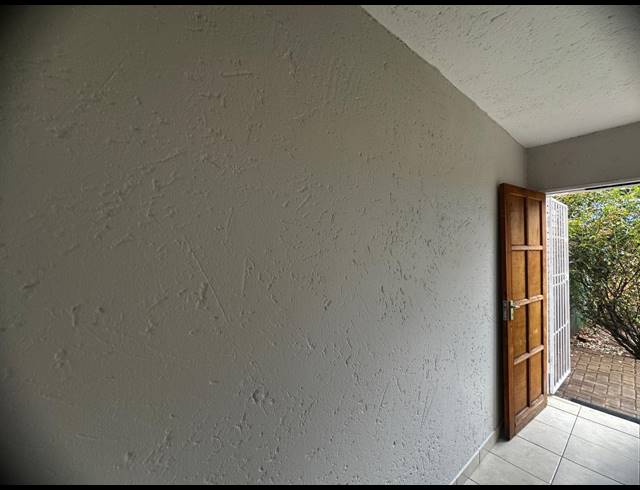2 BEDROOM APARTMENT TO LET IN KENLEAF